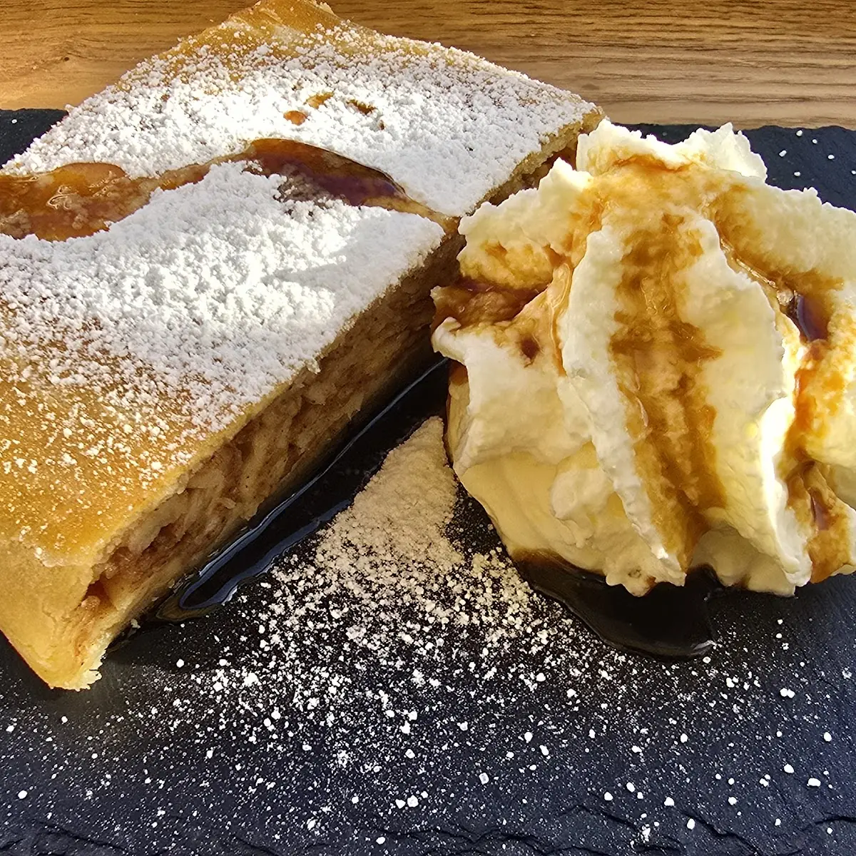 Apfelstrudel