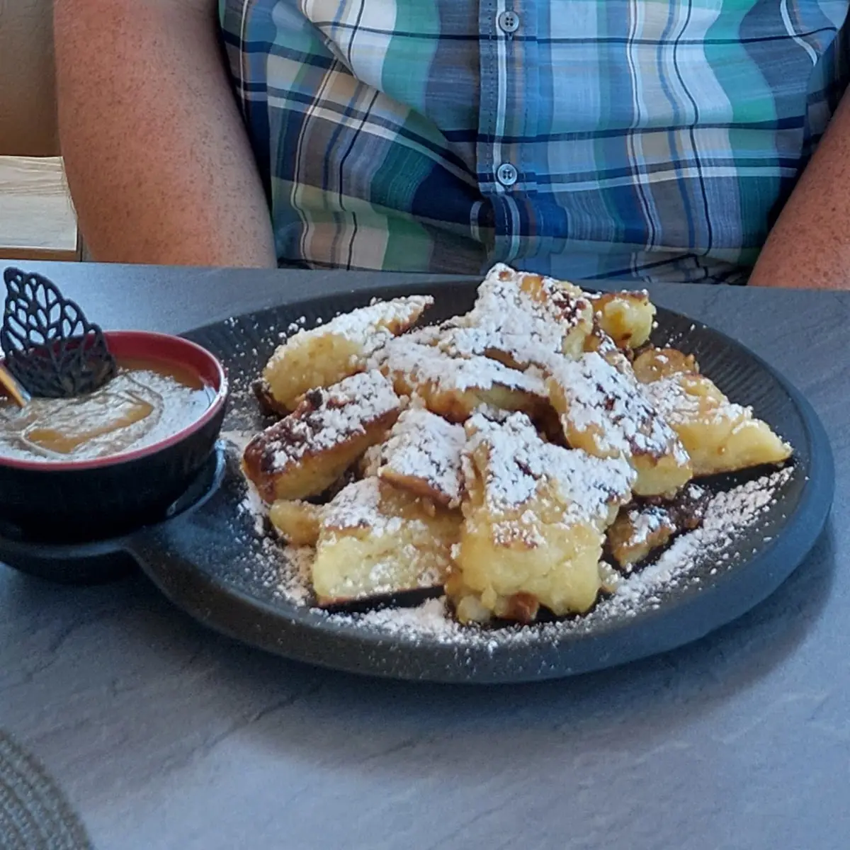 Hausgemachter Kaiserschmarrn