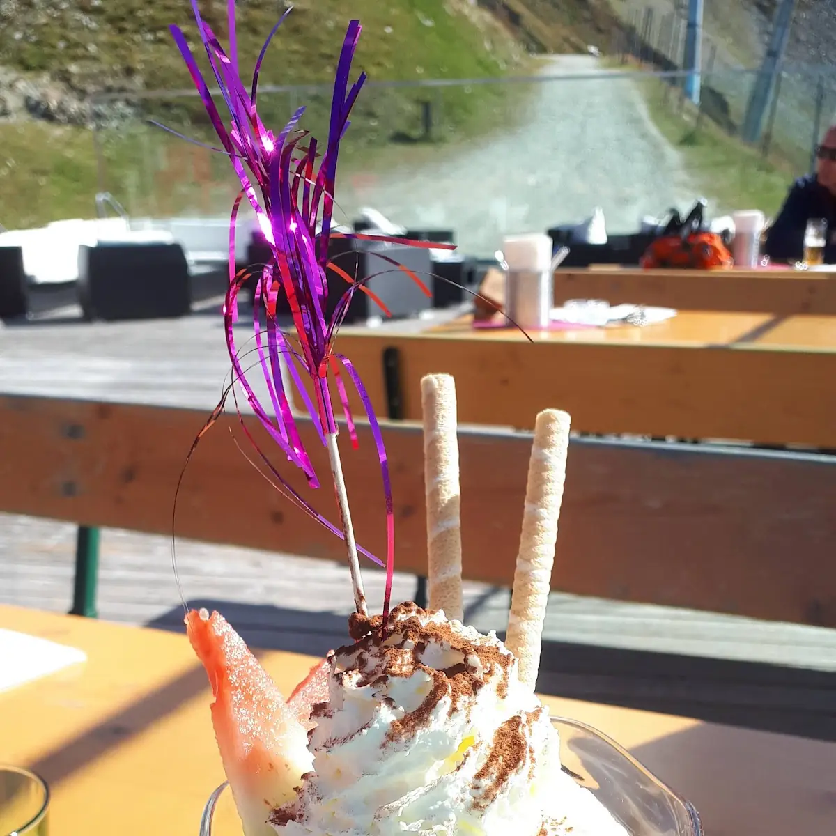 Kirscheisbecher