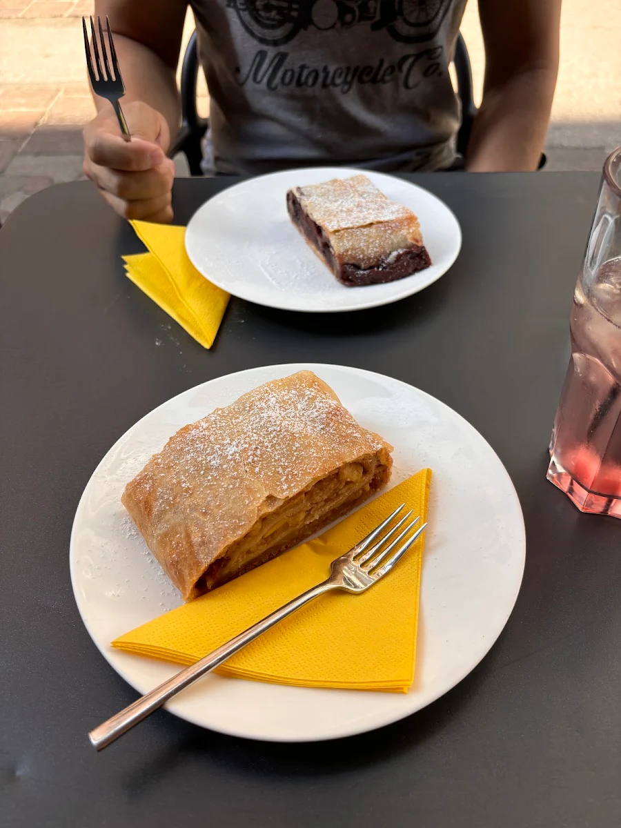 Apfelstrudel Gezogen