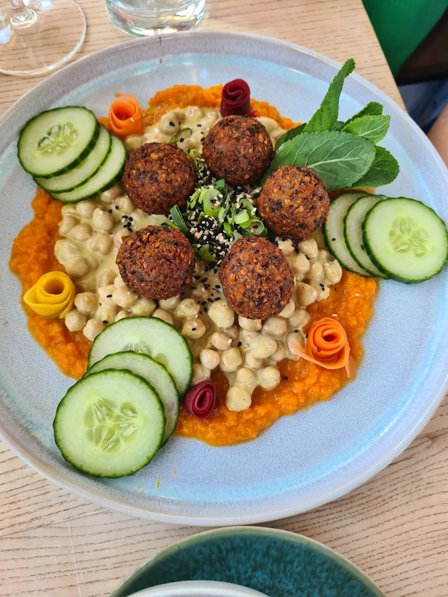 Karotten Falafelsalat