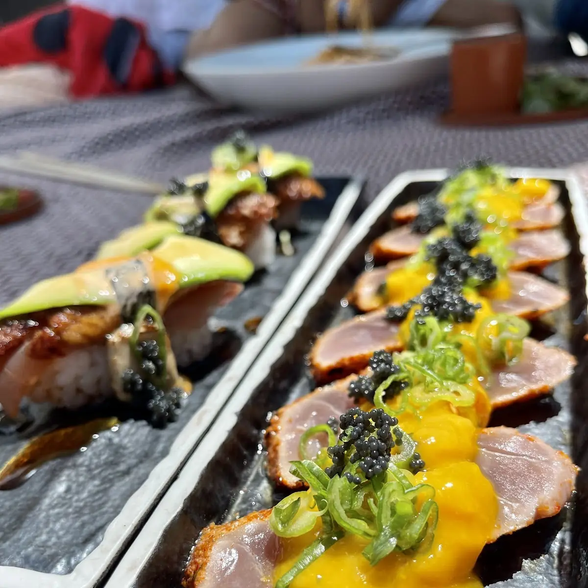 Truffle Salmon Tataki Roll