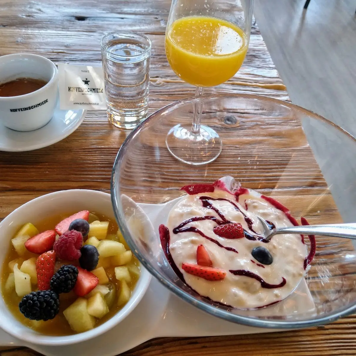 Frühstück Mont Blanc Mit Großen Braunen