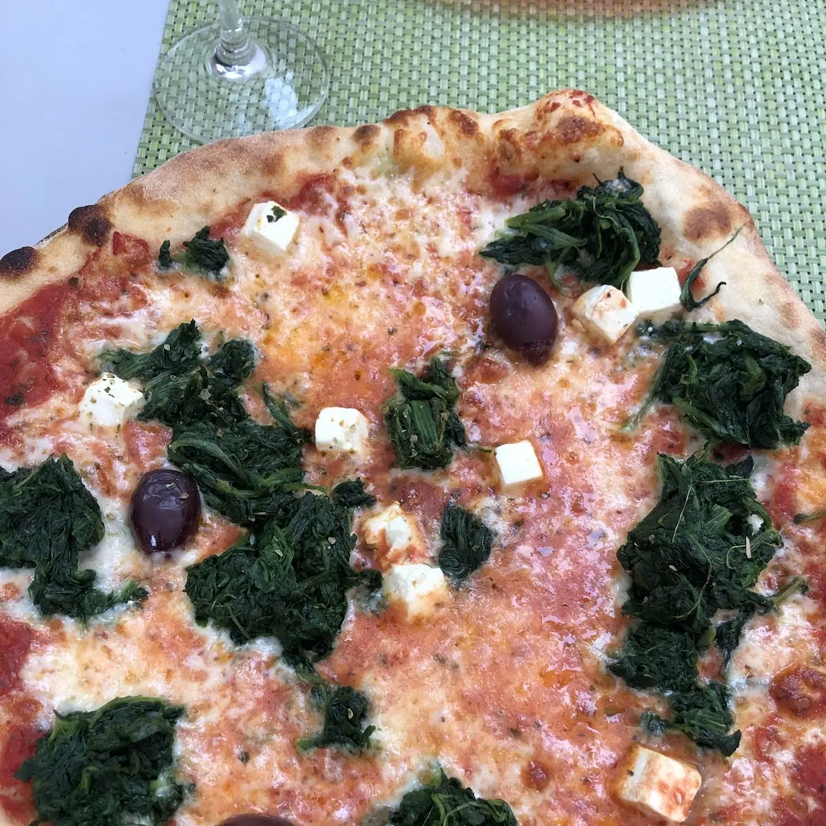 Pizza Spinat Schafskäse