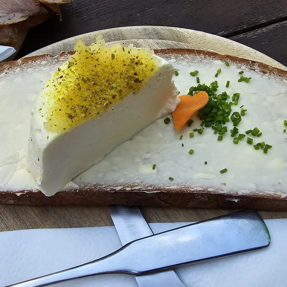 Knoblauchkäsebrot