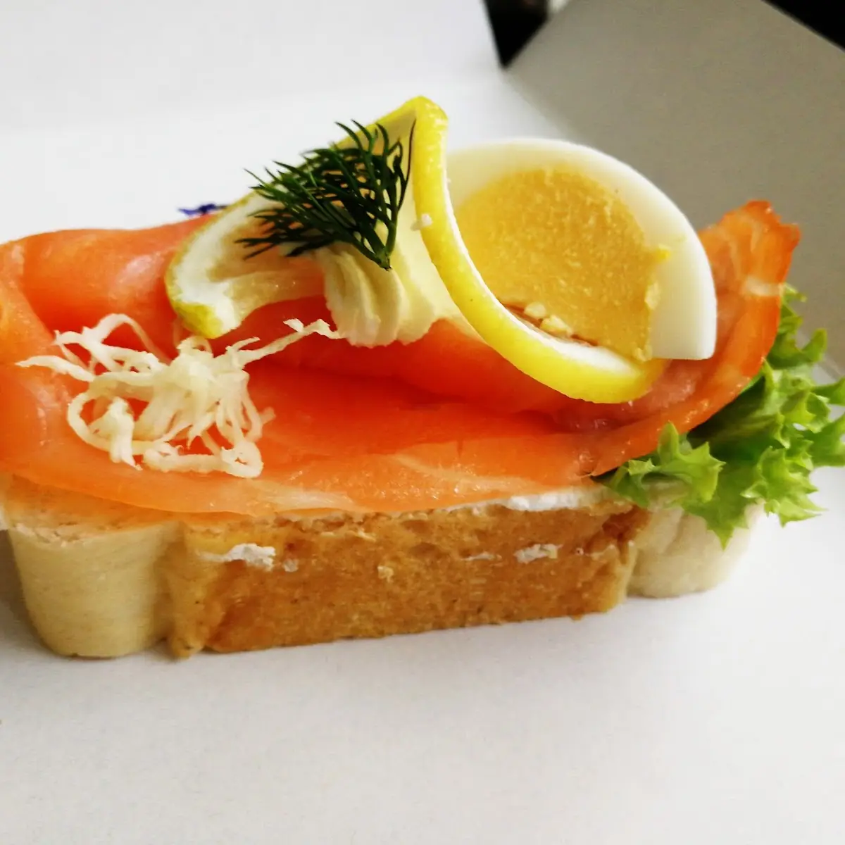 Lachs Brot