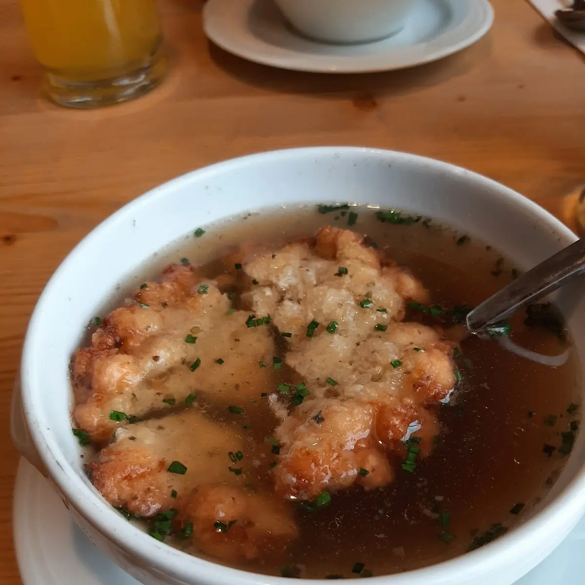 Kaspressknödelsuppe