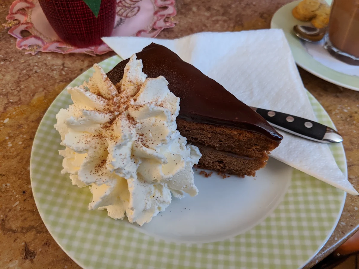 Saher Torte