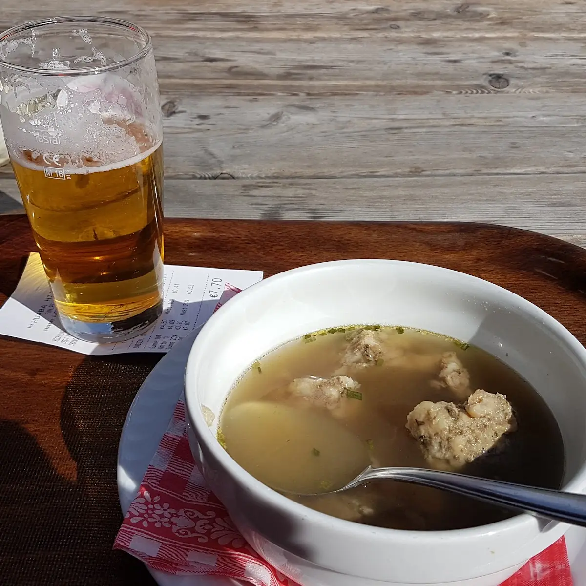 Leberknödelsuppe