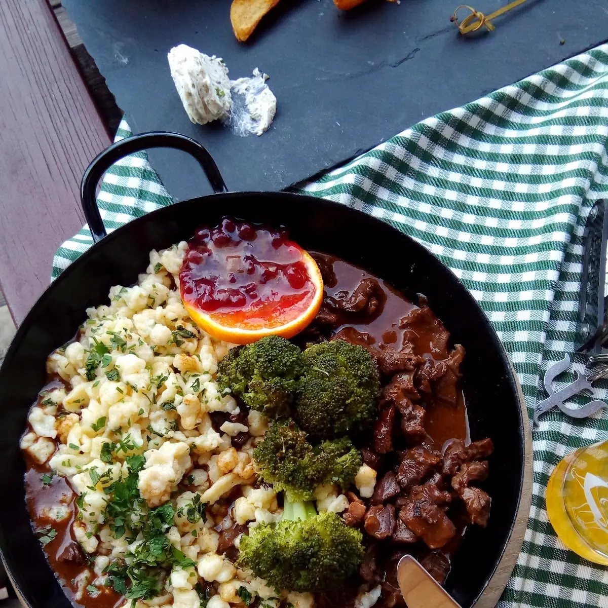 Spätzle Mit Rehfleisch