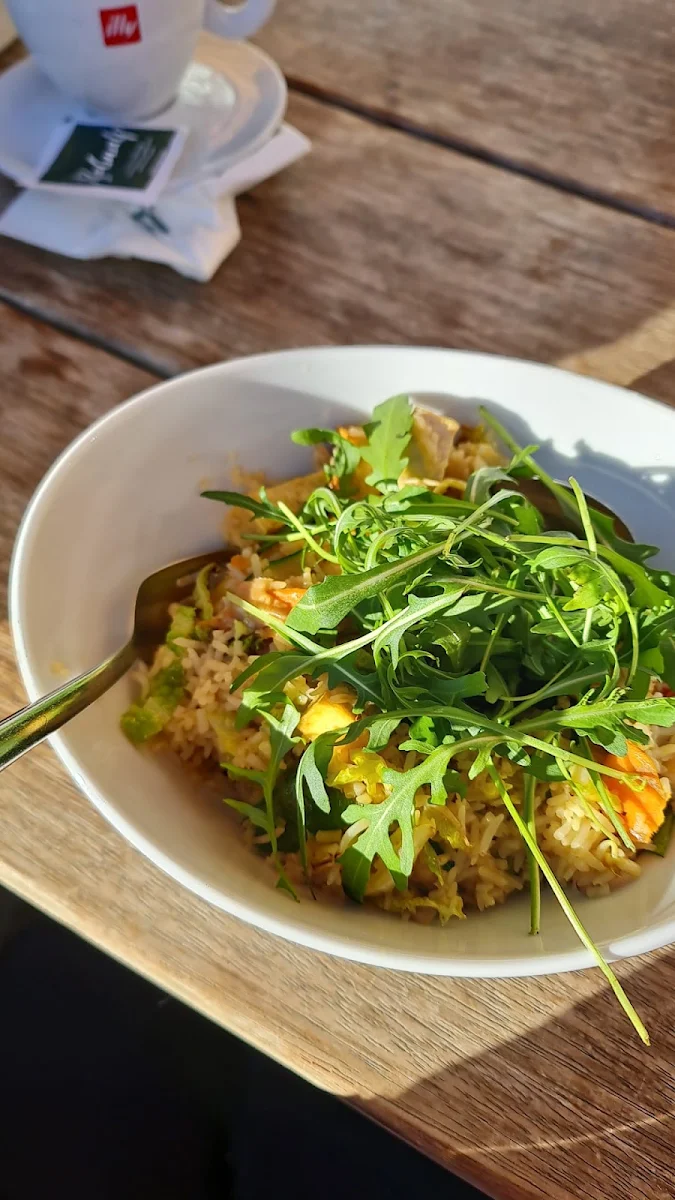 Gluten- Und Lactosefreie Vegane Reispfanne Mit Tofu Und Natürlich Glutamat-frei