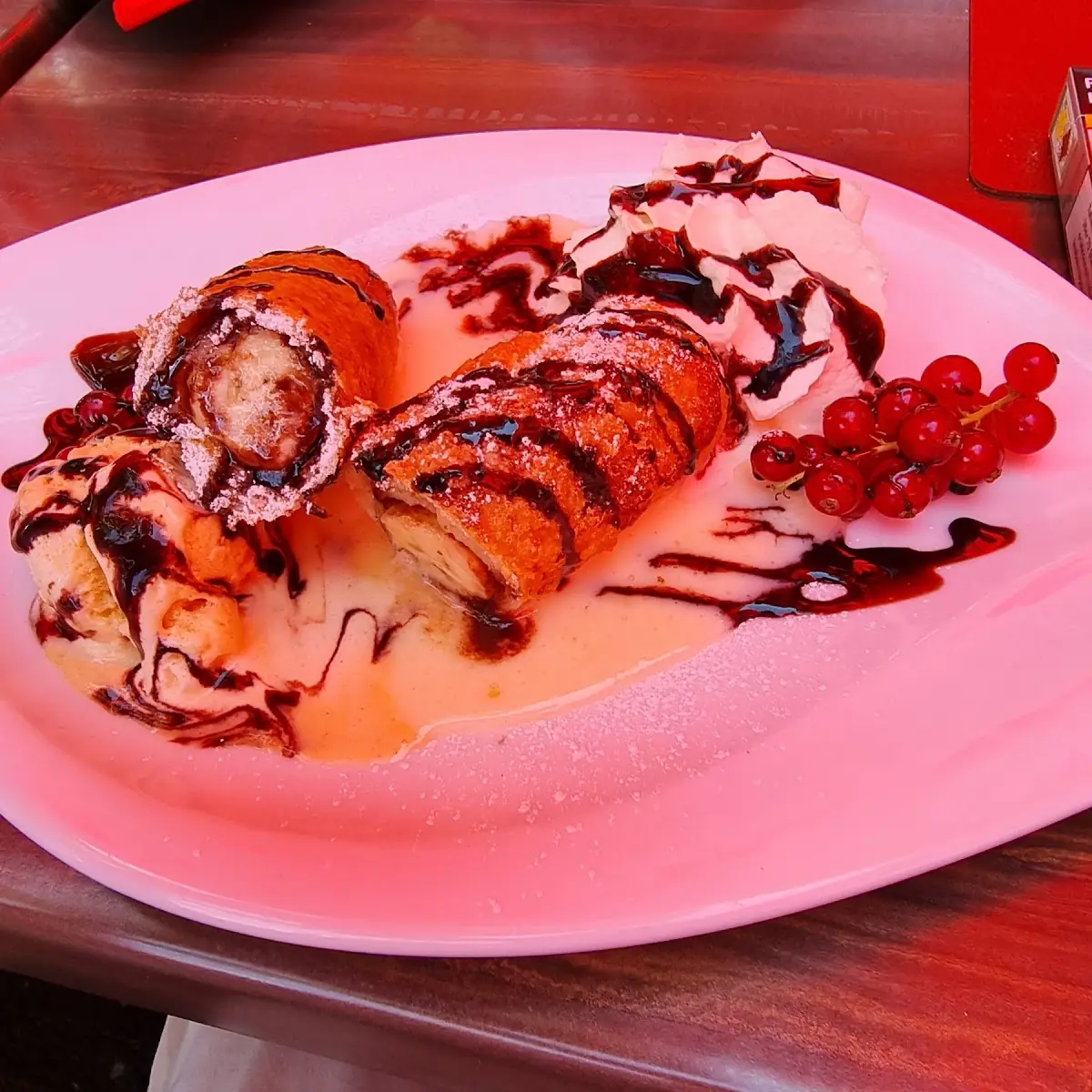 Banane In Backteig Mit Vanilleeis Nutella Vanillesauce Und Schlagobers