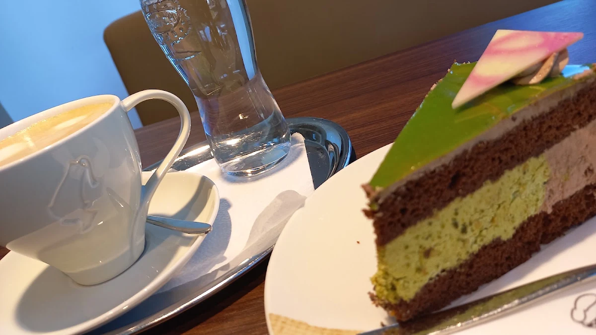 Pistachio Torte