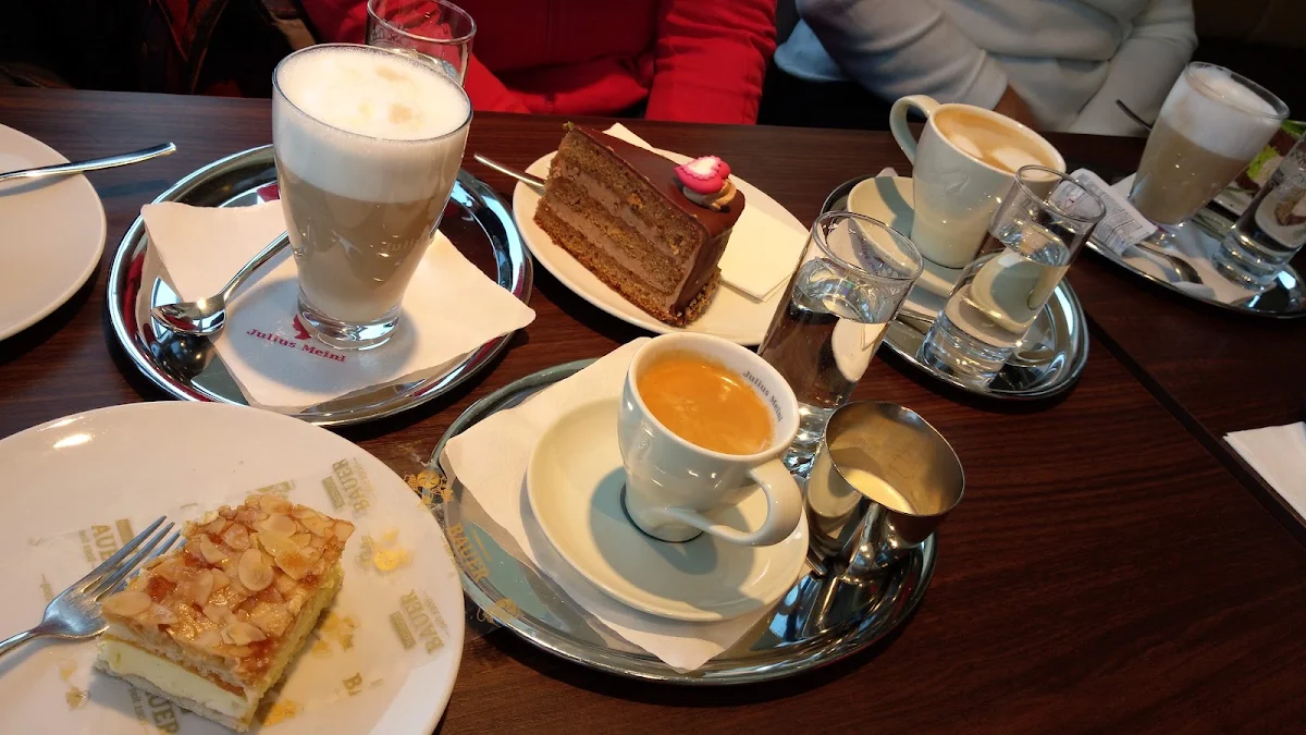 Tort Czekoladowy I Sernik