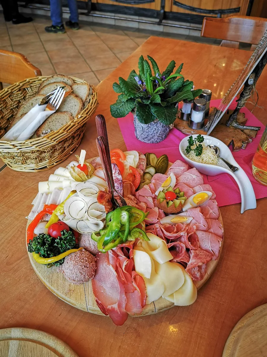 Kalter Schweinsbraten