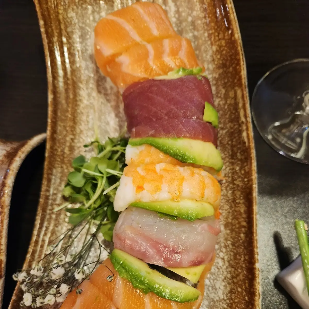 Momoya Rainbow Roll