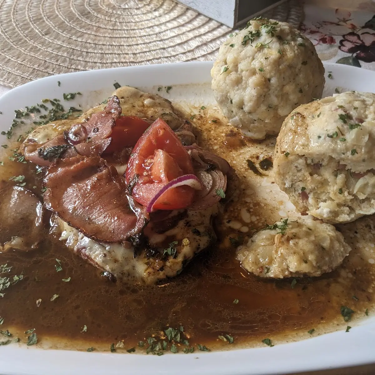 Klammgeistteller Schnitzel Mit Käse Überbacken & 2 Knödel