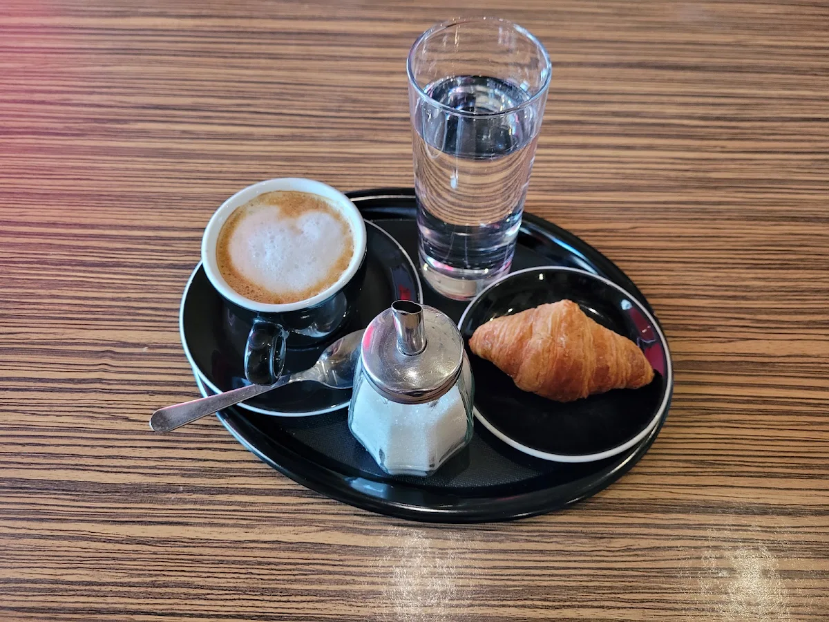 Melange Mit Croissant