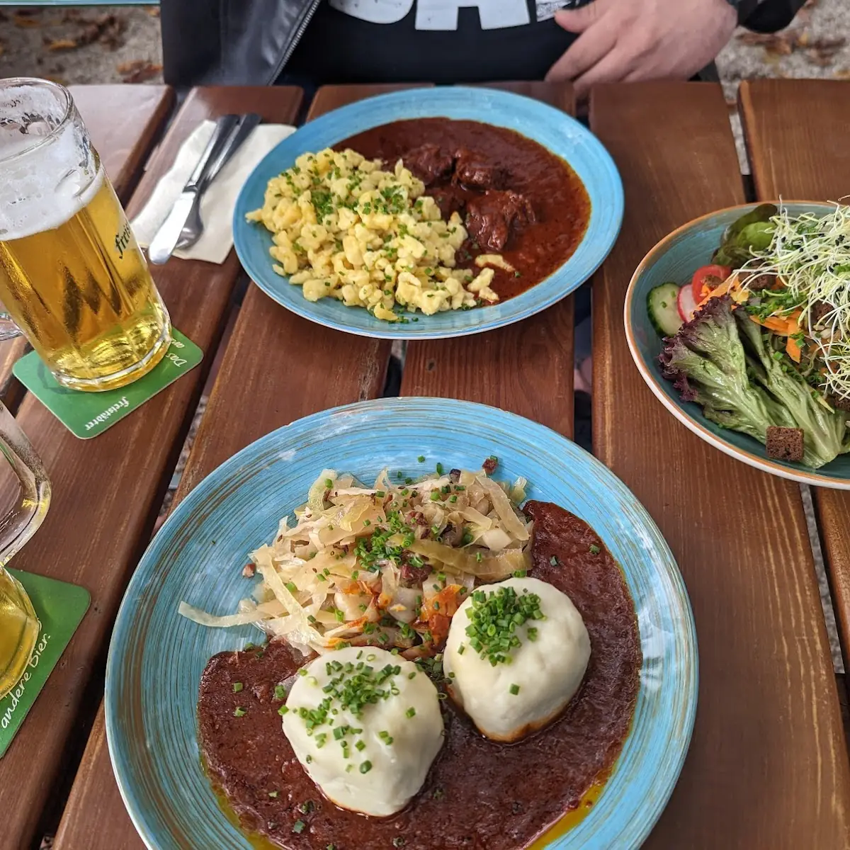 Hascheeknödel Und Gulaschsaft