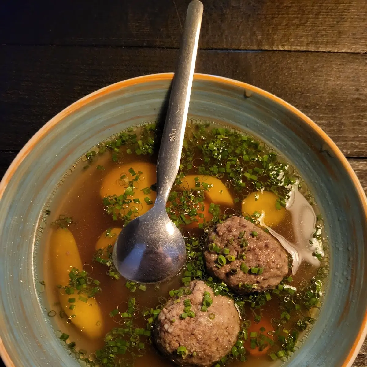 Leberknödelsuppe