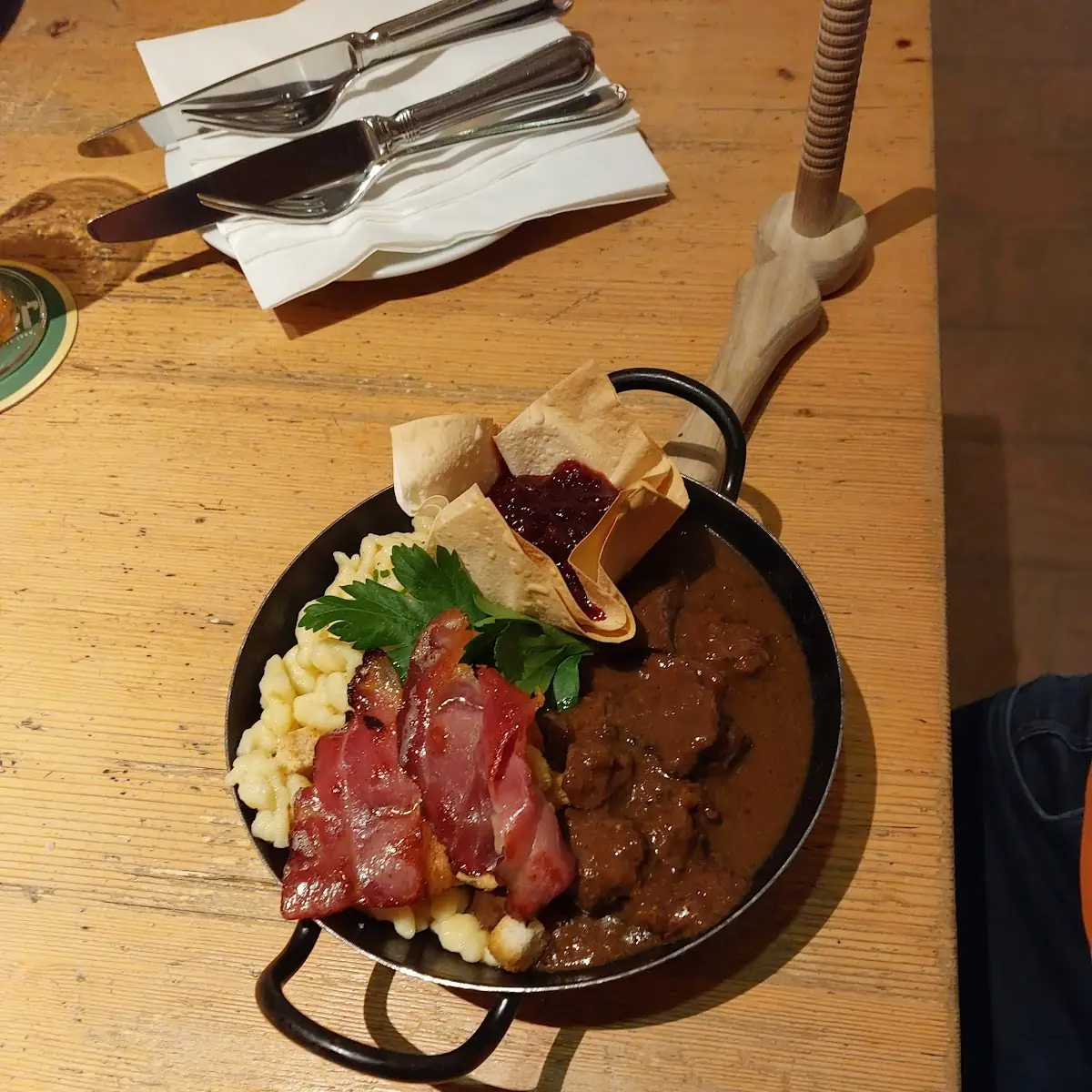 Spezzatino Con Composta Di Frutta