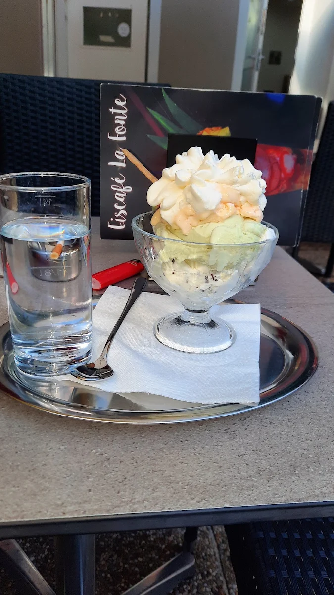 Kleines Eis 4 Sorten Schlagobers