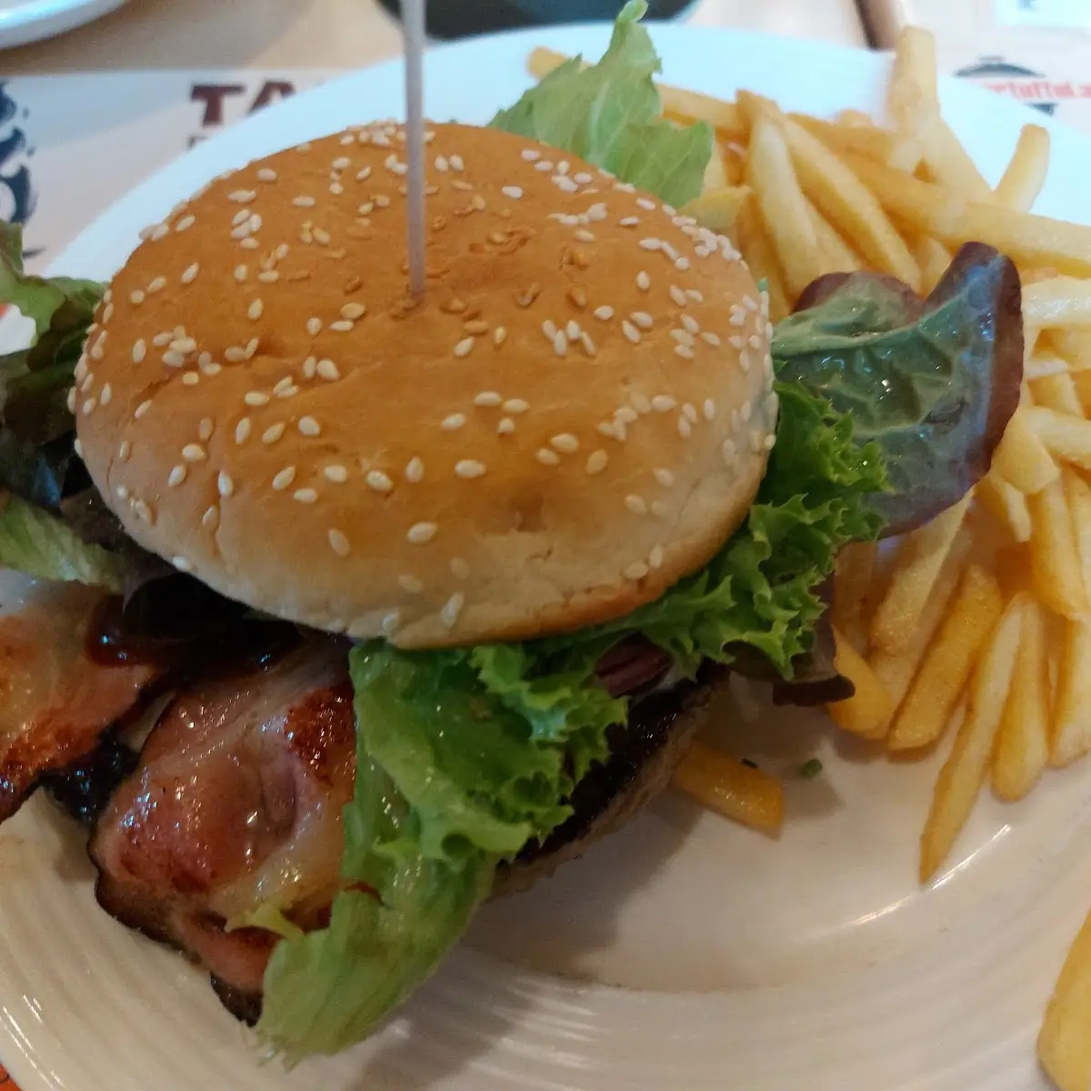 Burger Mit BBQ Sauce