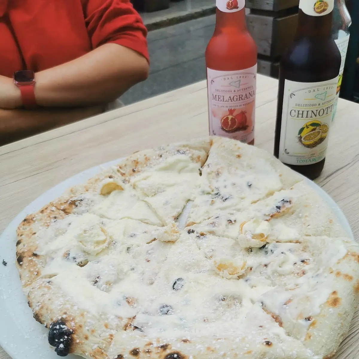 Pizza Raffaella With White Chocolate