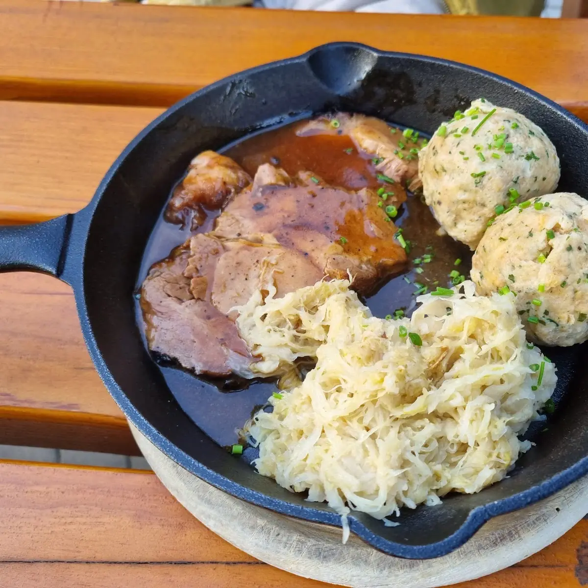 Schweinsbraten Mit Sauerkraut
