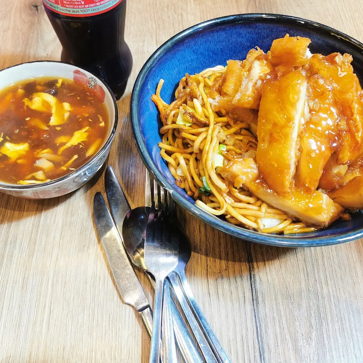 Gebratene Nudeln Chicken