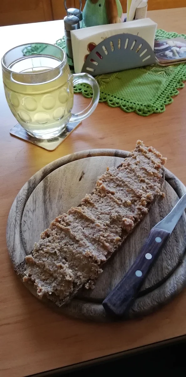 Verhackert Brot