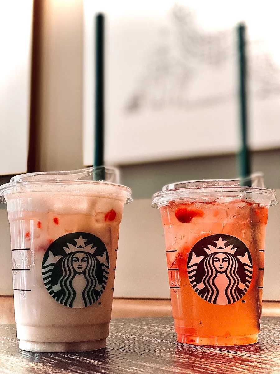 Pink Coconut Strawberry Açaí