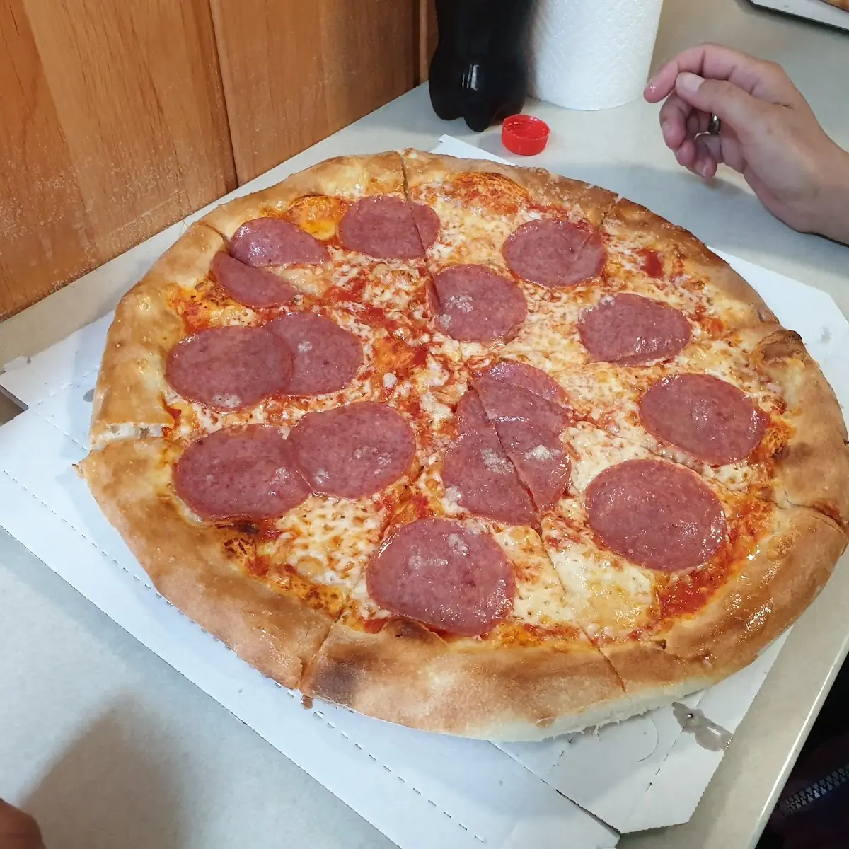 Salami Pizza