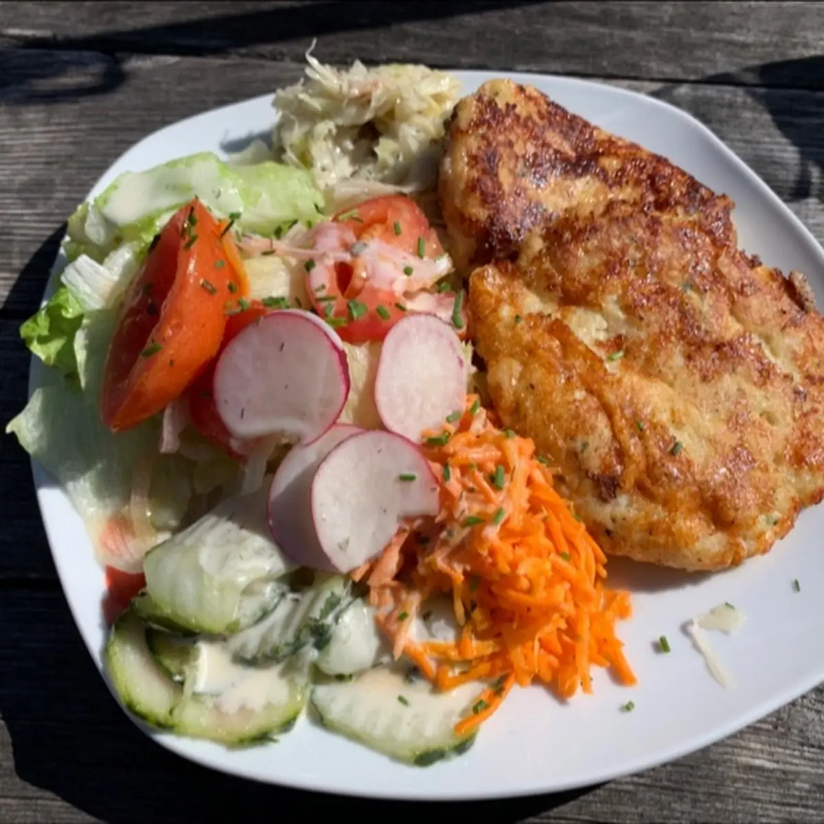 Kaspressknödel Mit Salat