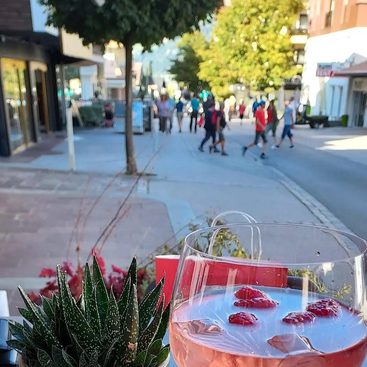 Lillet Mit Rosenlimonade