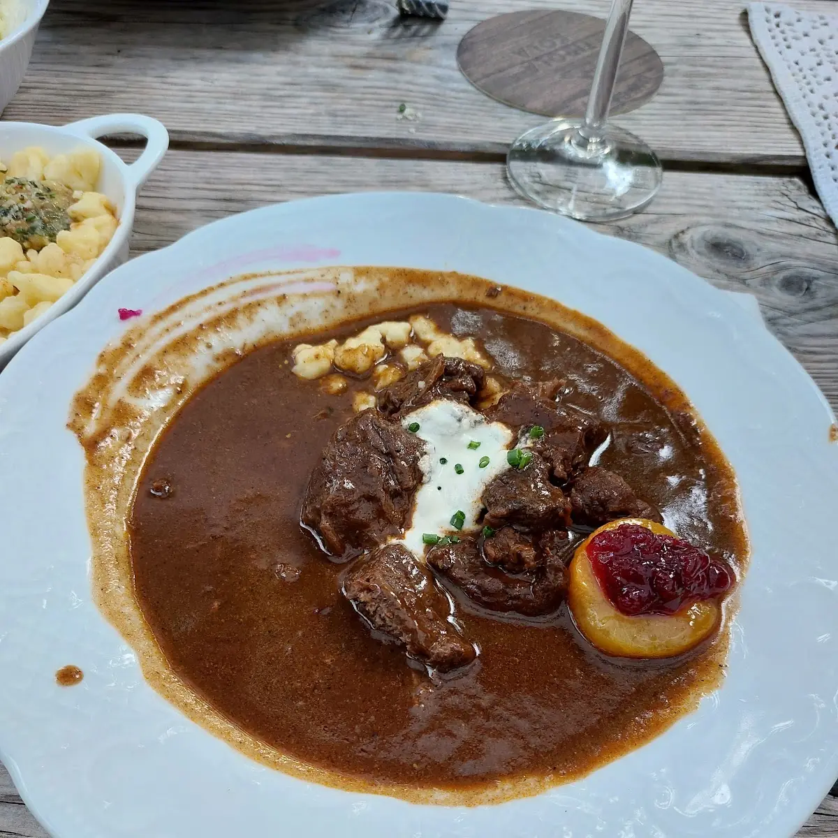 Gamsbraten Mit Rotkraut Und Knödel