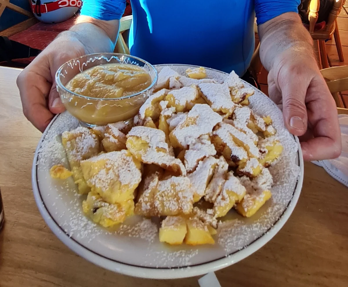 Kaiserschmarrn Met Apfelmus