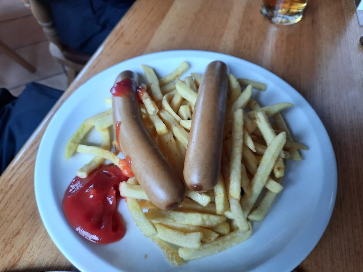 Wurst Mit Pommes