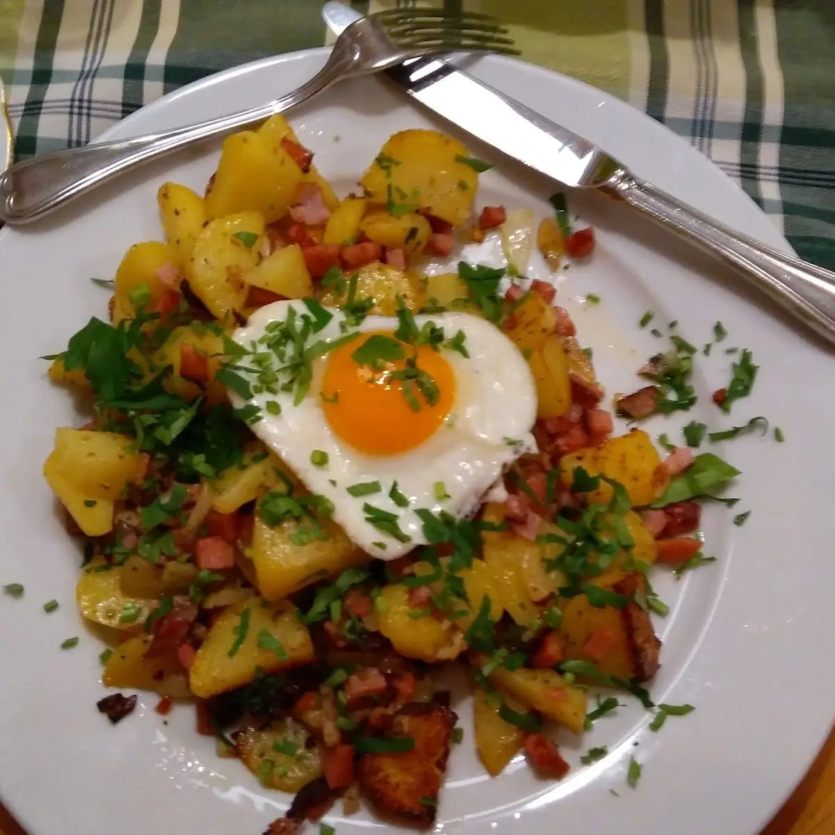 Tiroler Gröstl Mit Spiegelei