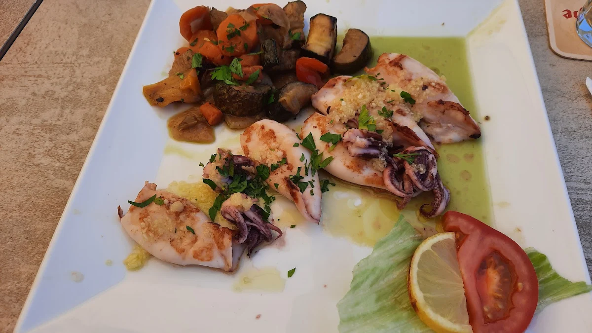 Gegrillte Calamari Mit Gemüse
