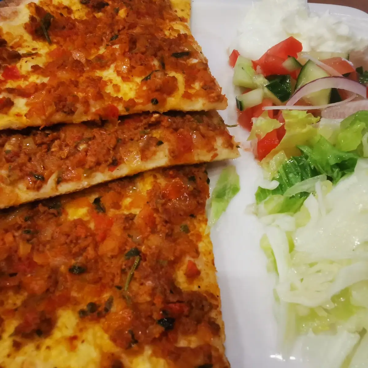 Lahmacun Menü