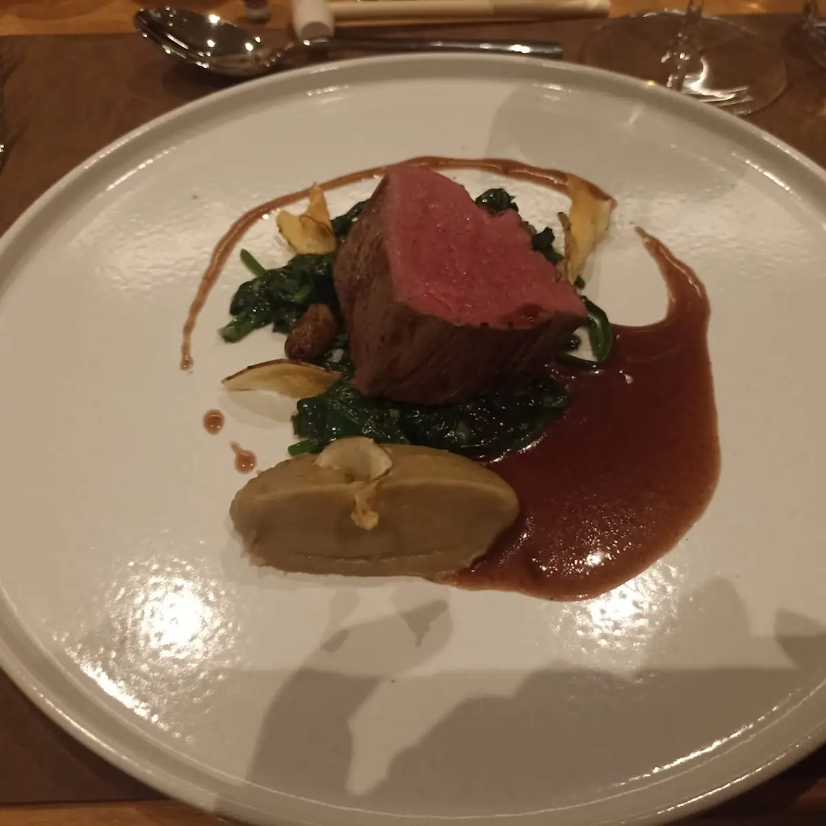 Rietzer Angusfilet Mit Topinamburpüree Und Babyblattspinat