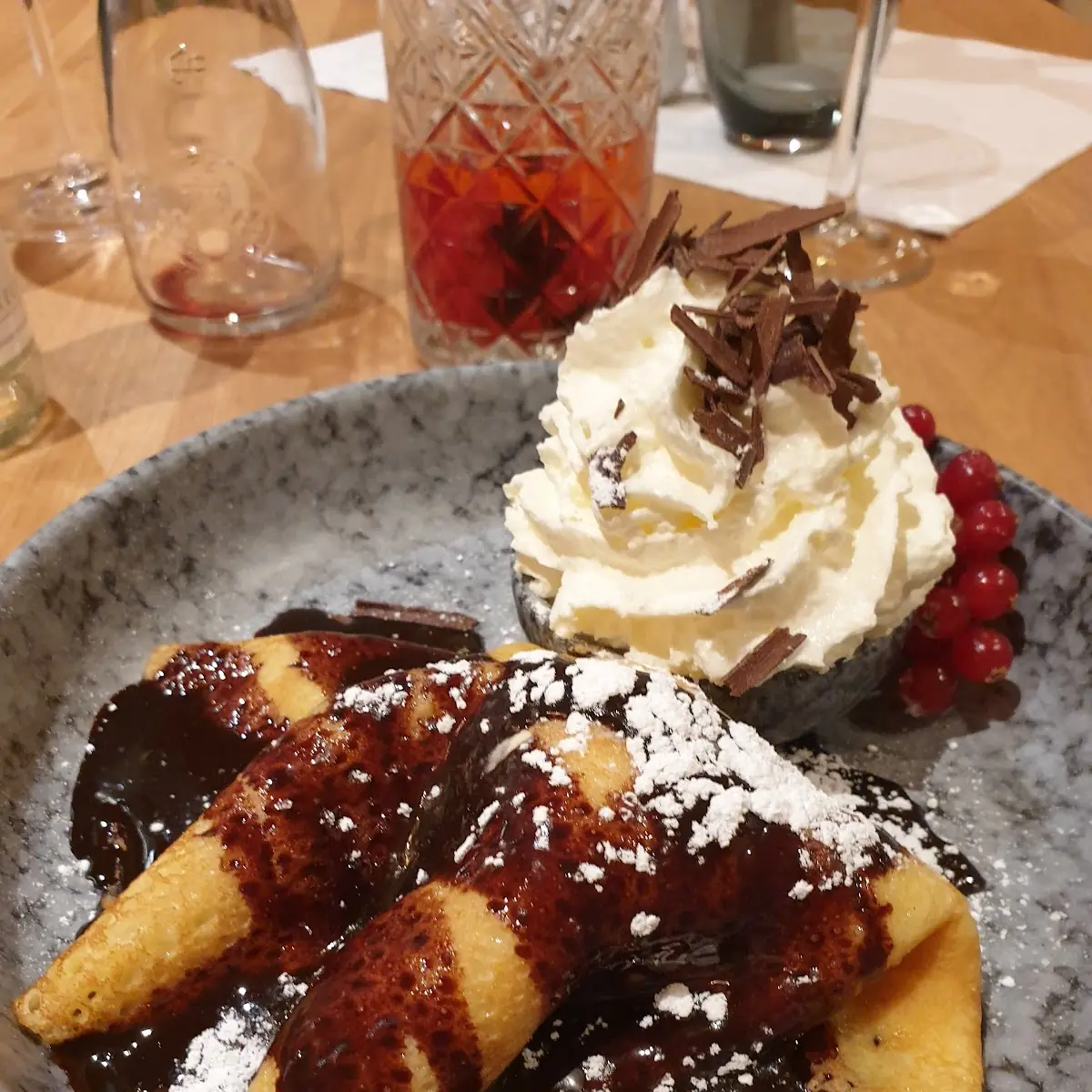 Palatschinken Mit Eis