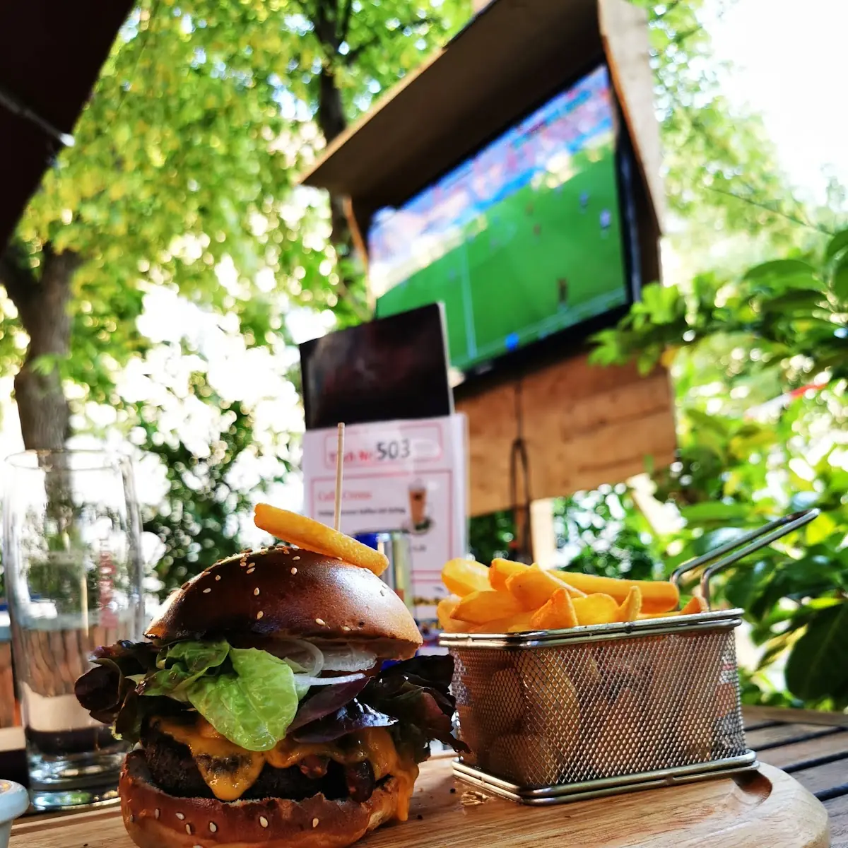Chili Burger