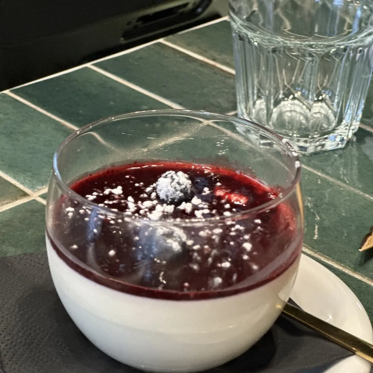 Pannacotta Mit Waldbeeren Sauce