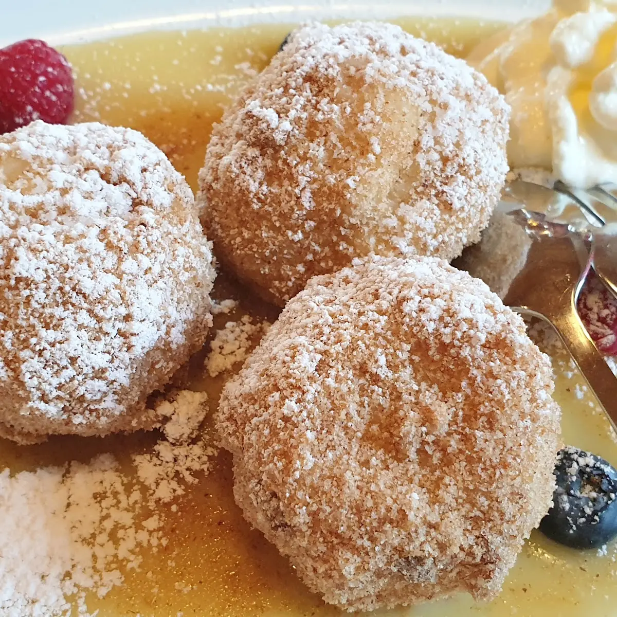 Mohnknödeln Butterbröseln