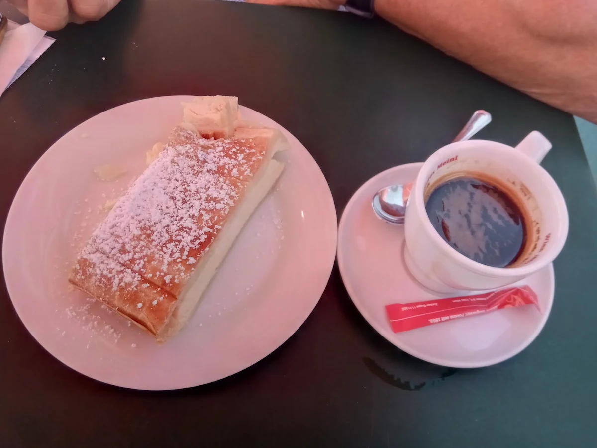 Topfenstrudel