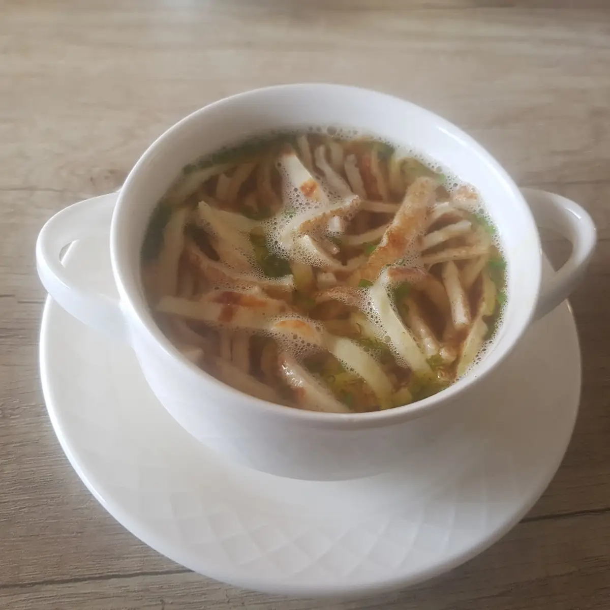 Flädle Suppe