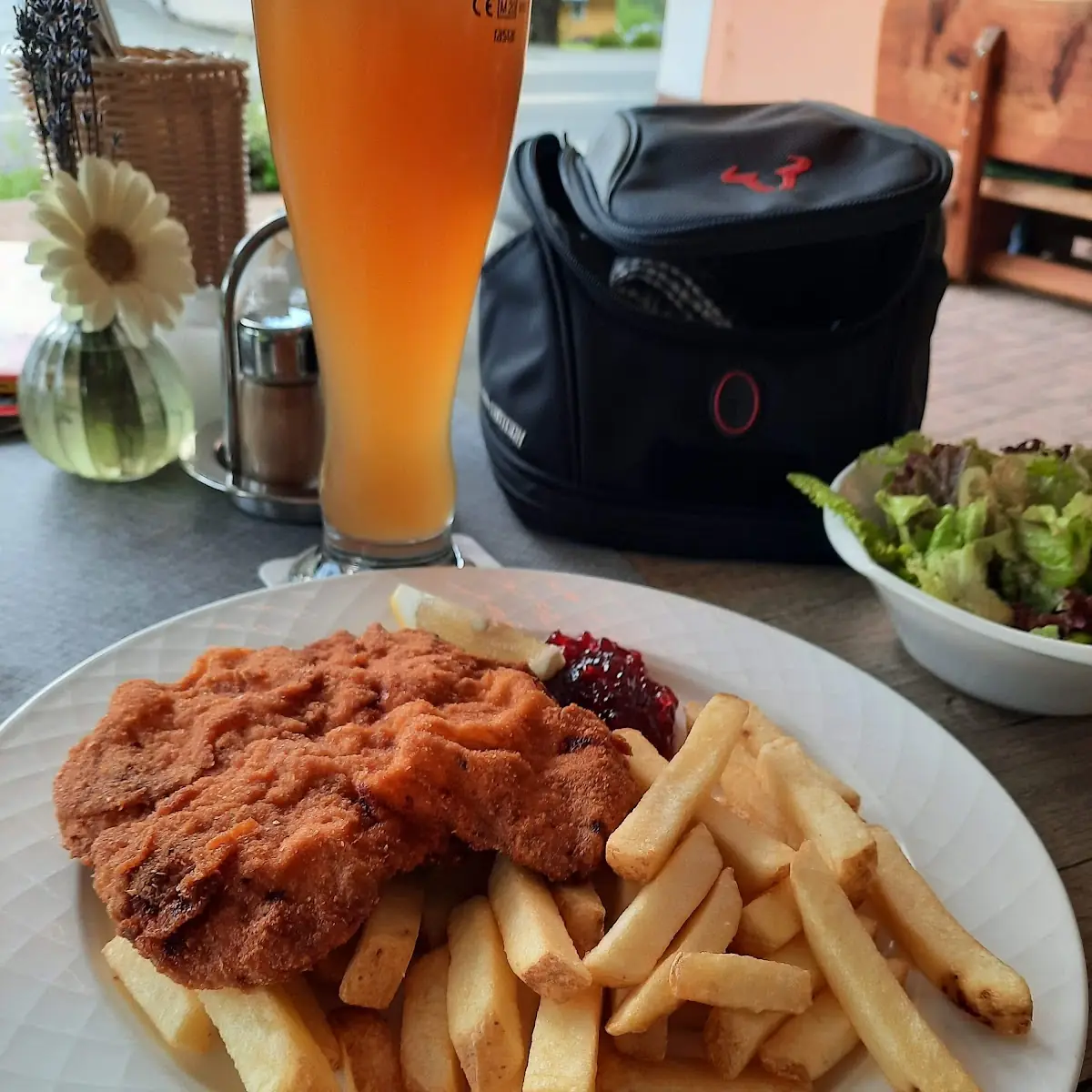 Wiener Schnitzel Mit Pommes