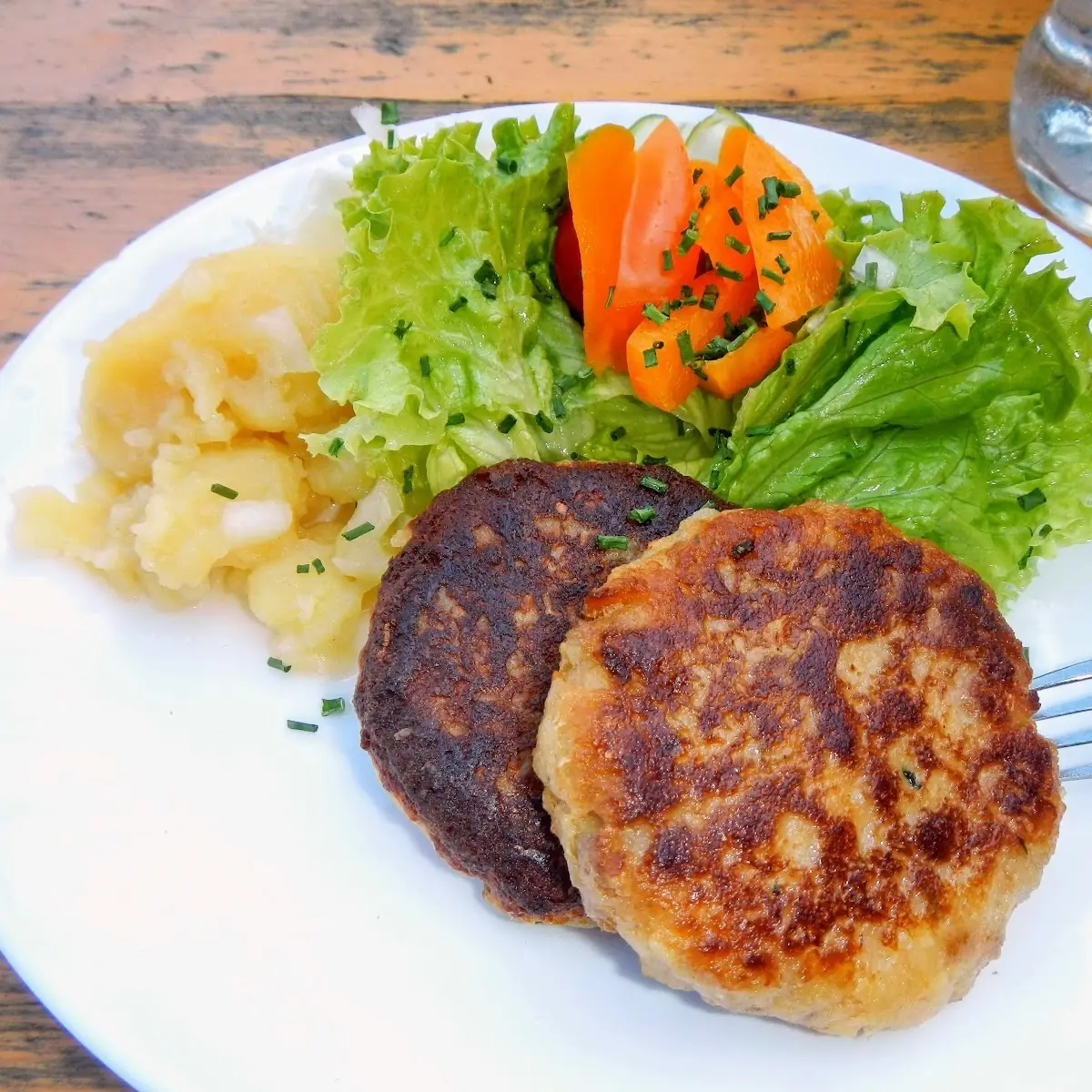 Kaspressknödeln Mit Salat
